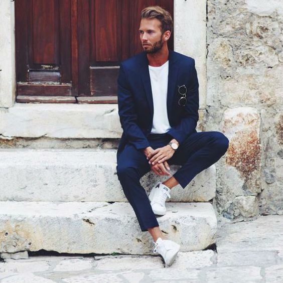 Tenis branco best sale da moda masculino